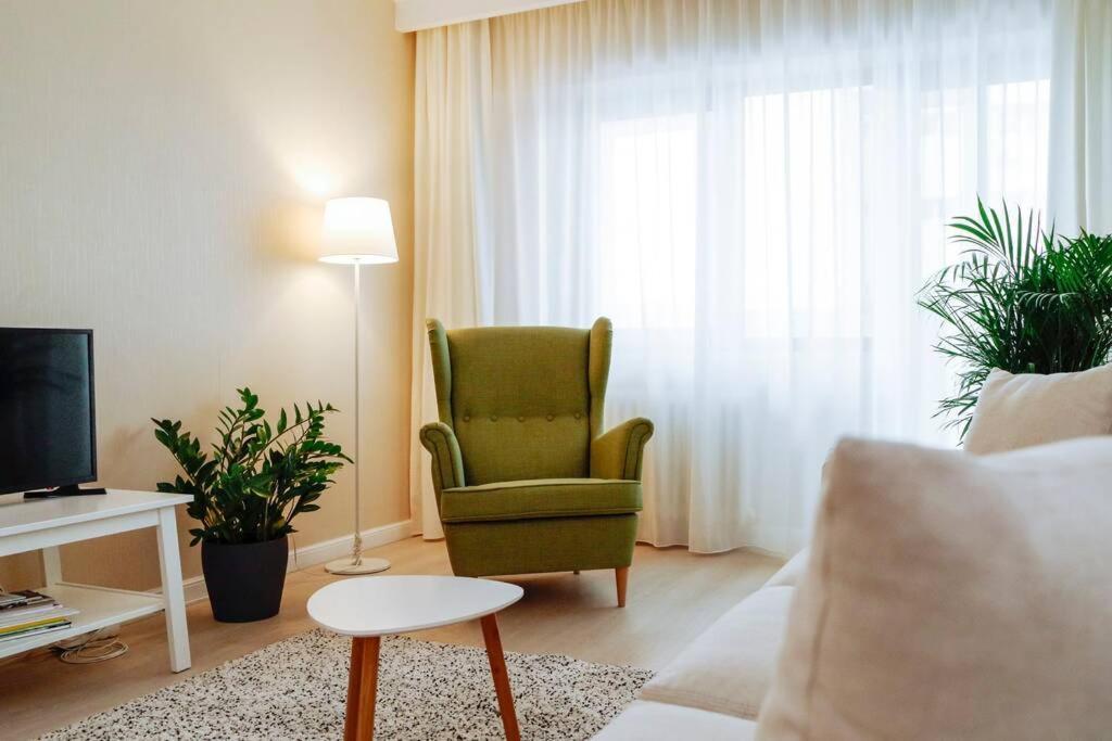 Elegant Vibes Apartment Next To Obor Market Bucureşti Ngoại thất bức ảnh
