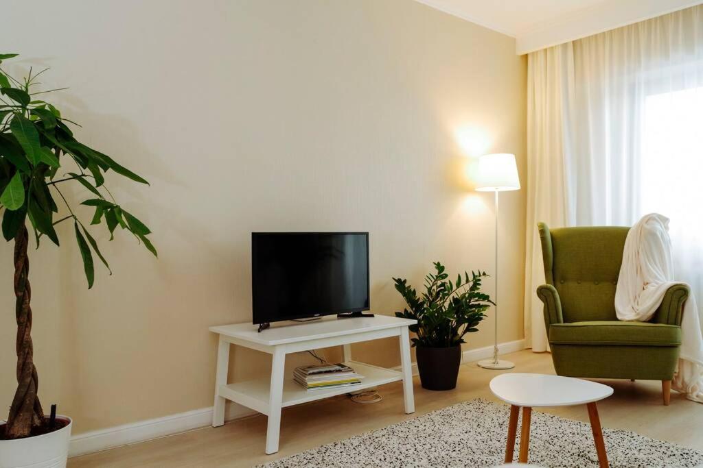 Elegant Vibes Apartment Next To Obor Market Bucureşti Ngoại thất bức ảnh
