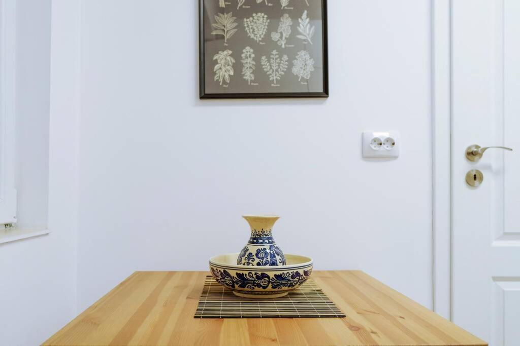 Elegant Vibes Apartment Next To Obor Market Bucureşti Ngoại thất bức ảnh